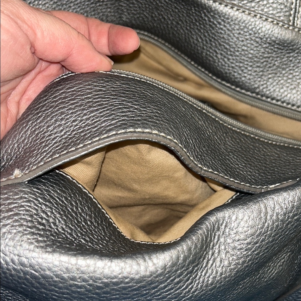 Talbots Silver Leather Handbag - Picture 8 of 8